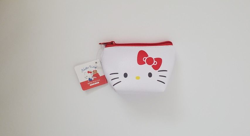 2021 Sanrio Hello Kitty coin purse mini pouch bag