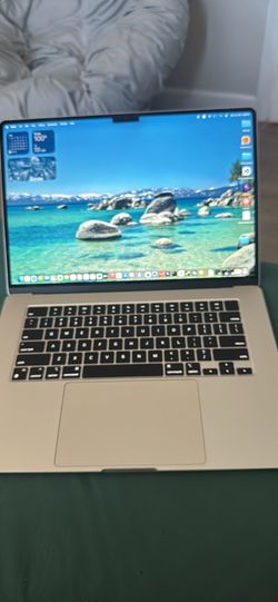 Apple MacBook Air M2 2023