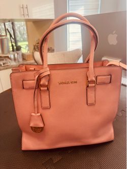 Michael Kors Dillon Pale Pink Excellent Condition
