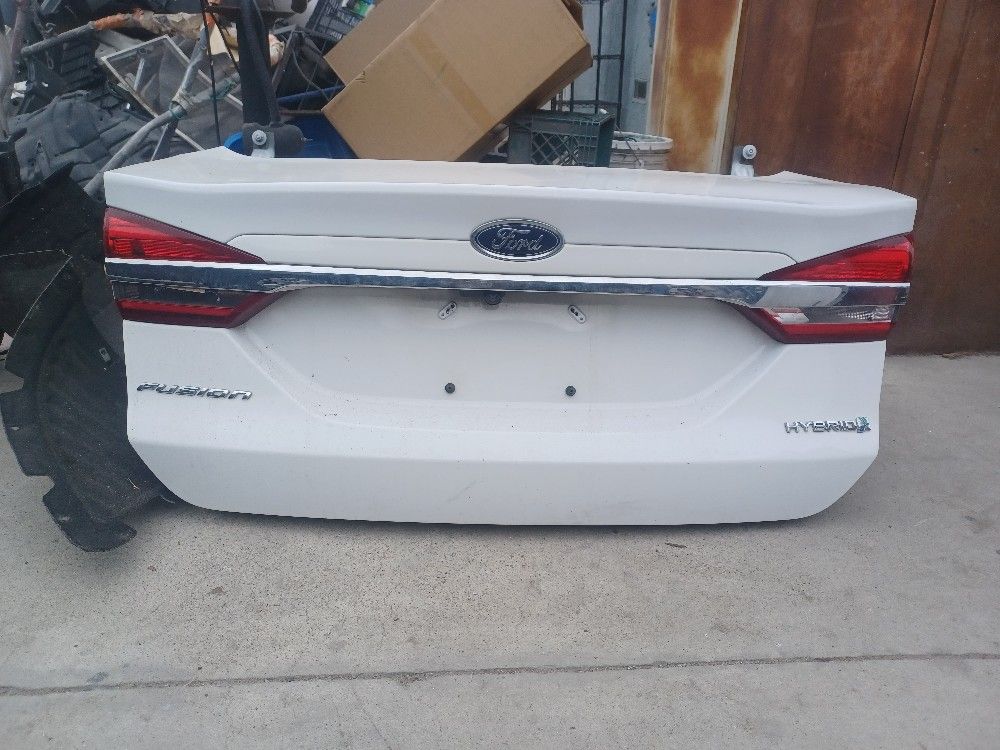 Trunk Ford Fusion Hybrid 2017