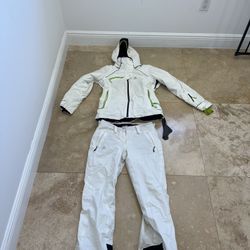 Salomon  Women Ski Jacket And Pant