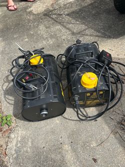 2 HALLOWEEN Fog machines