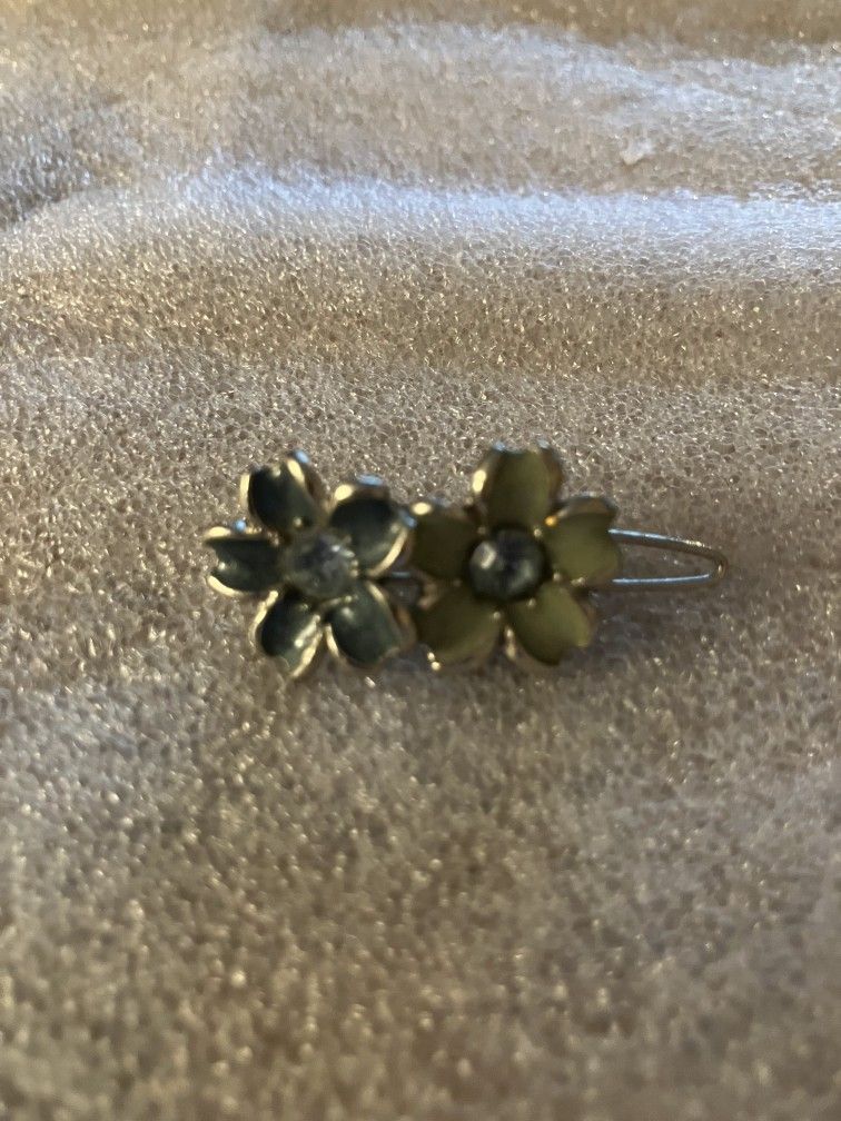 Vintage Silver Tone Metal Hair Clip
