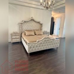 4- pieces Eastern King White Bedset
