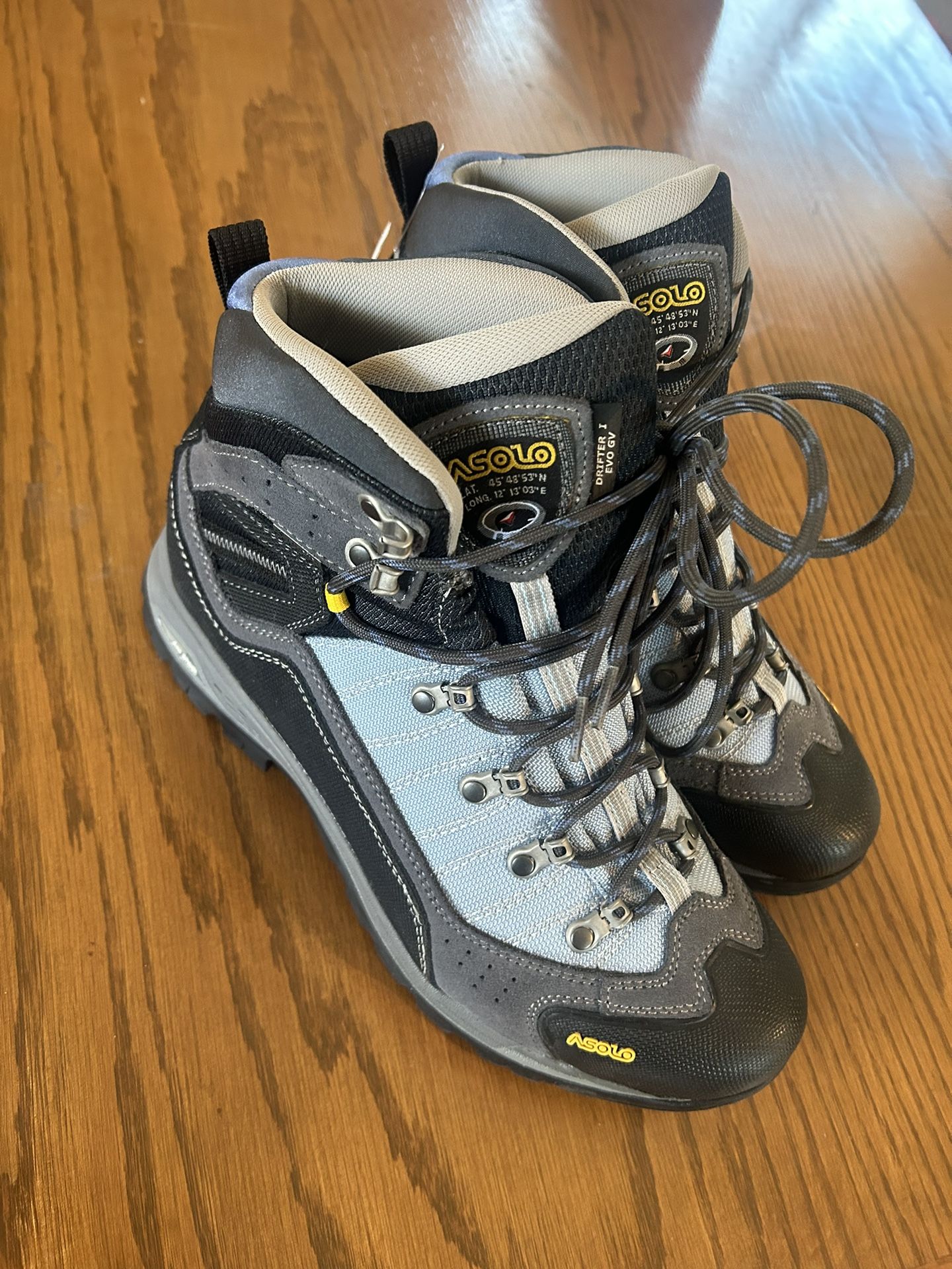 ASOLO Hiking boots