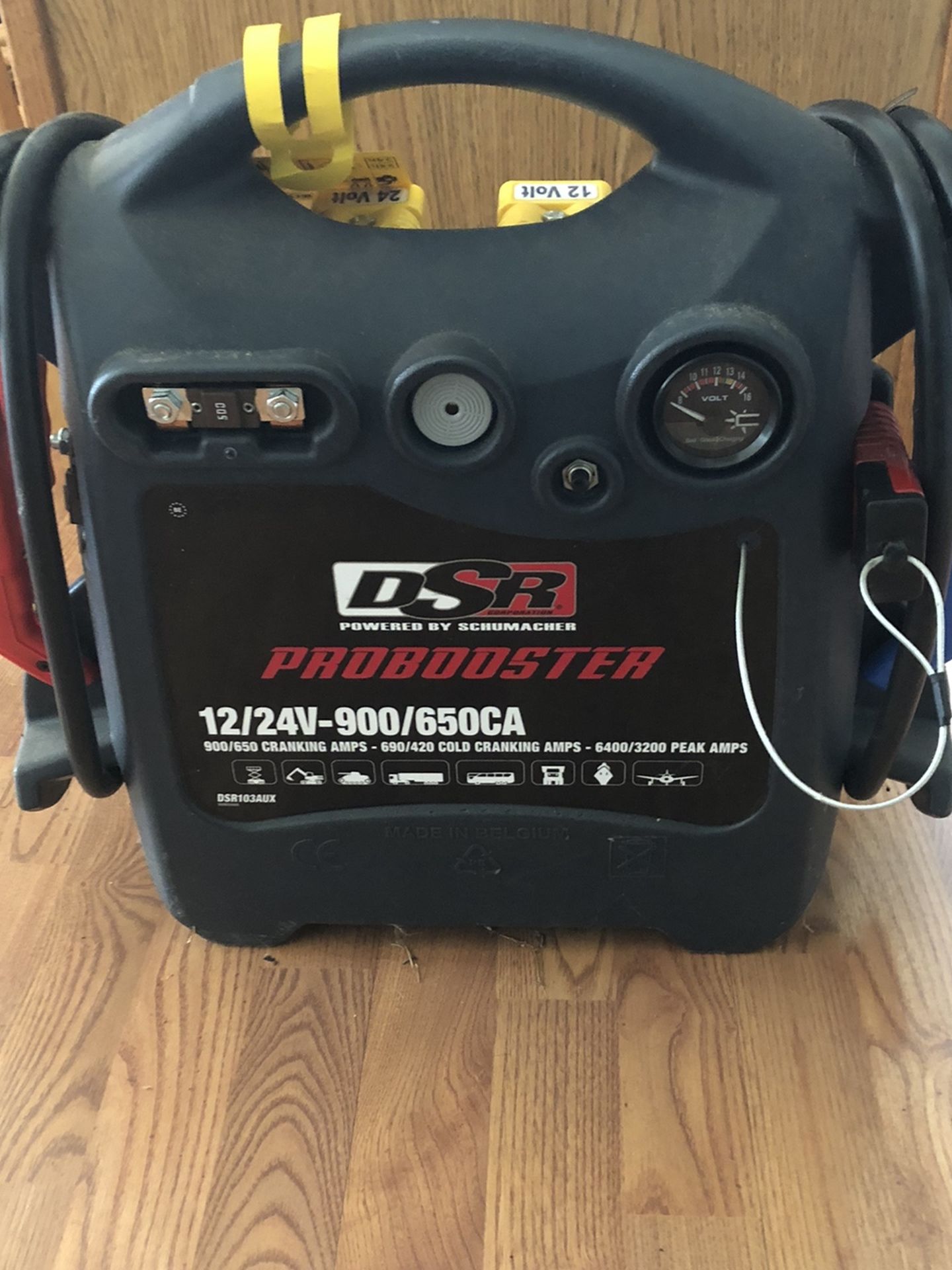 Heavy duty 12 And 24 Volt Jump Box