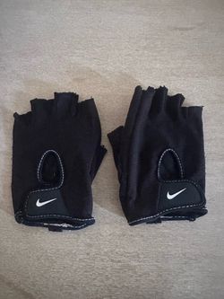 Nike work out gloves