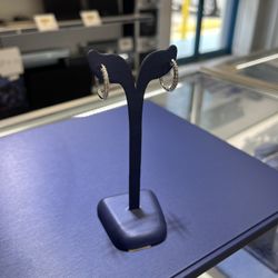 14kwg Hoops 22 Diamonds 3.8g