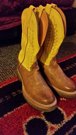 Cowgirls boots size 6