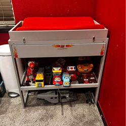 Dream On Me Arlo Changing Table And Baby Trash-Bin.