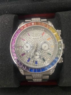 R luxury watch