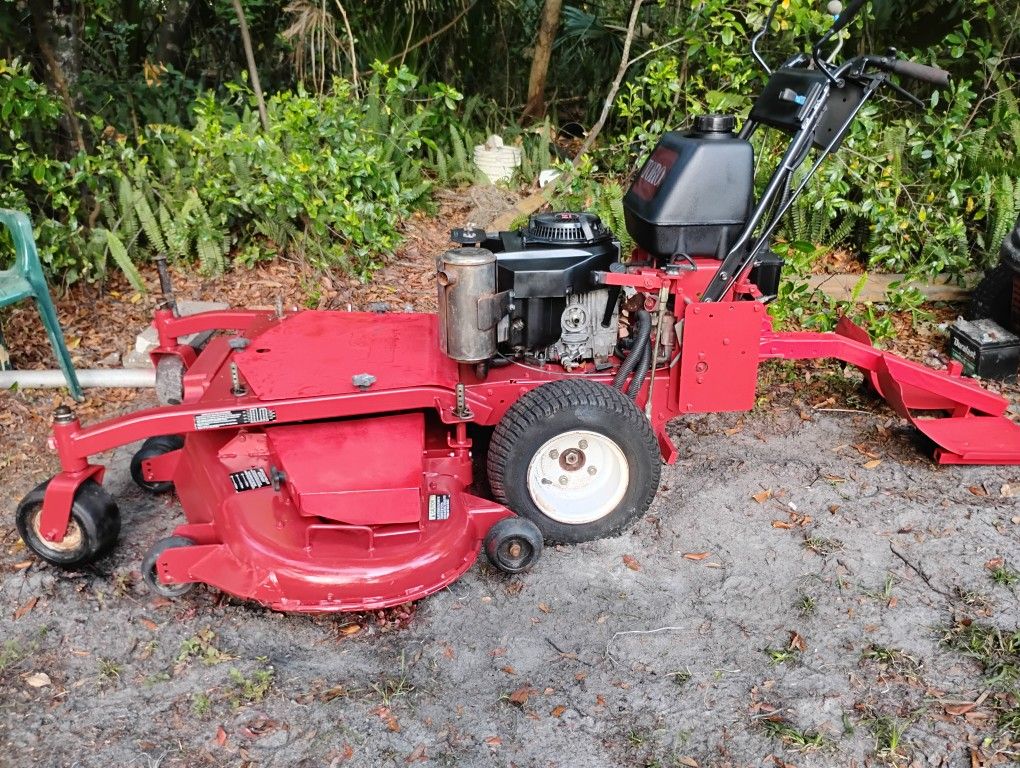 TORO WALK BEHIND LAWN MOWER EXCELLENT CONDITION