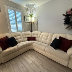 LazyBoy Cream L-shape Couch (pullout Mattress)