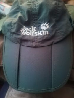 Jack Wolfskin running, hiking, fishing flapback hat