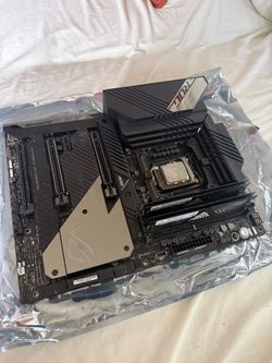 Intel 11900k + Asus ROG Maximus XIII w/  ddr4 32gb ram and AIO Cooler