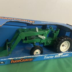 ERTL  Tractor 517 W/Loader 1/16 Scale 1994 Ertl Farm Country Diecast NIB