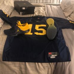 Jordan   Trainers  2 Flyknit  &  College    Shoes     Nike Michigan  Jersey   Sold As  A Set Only 