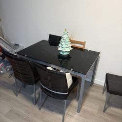 Dining Table Set