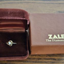 Woman's 10kt Yellow Gold Pearl Ring From Zales Size 6