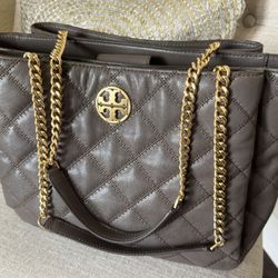 Authentic Tory Burch Soft Quilted Leather Shoulder Bag