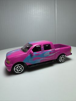 Motor Max F-150 Pink With Blue Flames #6043 Scale 1:50 Mint!