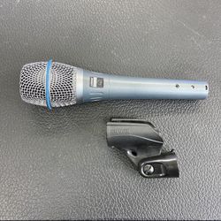 Shure BETA 87A Studio Grade Vocal Microphone with Built-in Pop Filter