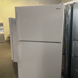 Whirlpool Top Freezer Apartment Size Refrigerator 