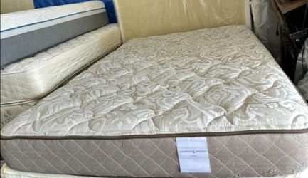 Queen Size Mattress (Colchón Queen Size)