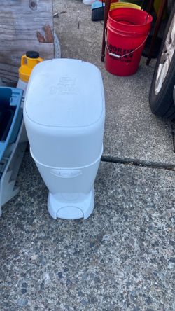 Diaper dumper by Genie price 8. Pick up.   E.  Side.  Tacoma