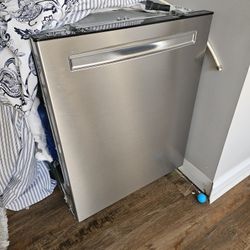 Dishwasher FRIGIDAIRE 