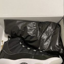 Brand New Jordan 11 Jubilee Size 7Y(8.5 Women)