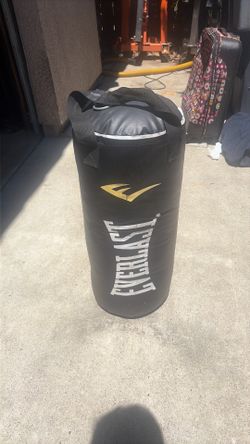 Everlast heavy punching bag 70lbs-Great Condition