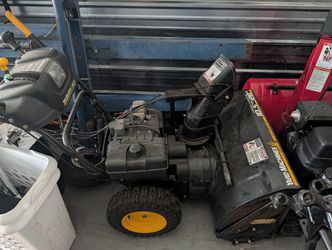 Excellent Condition: Snowblower