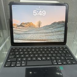 iPad Air 5th Gen With Case And Pencil