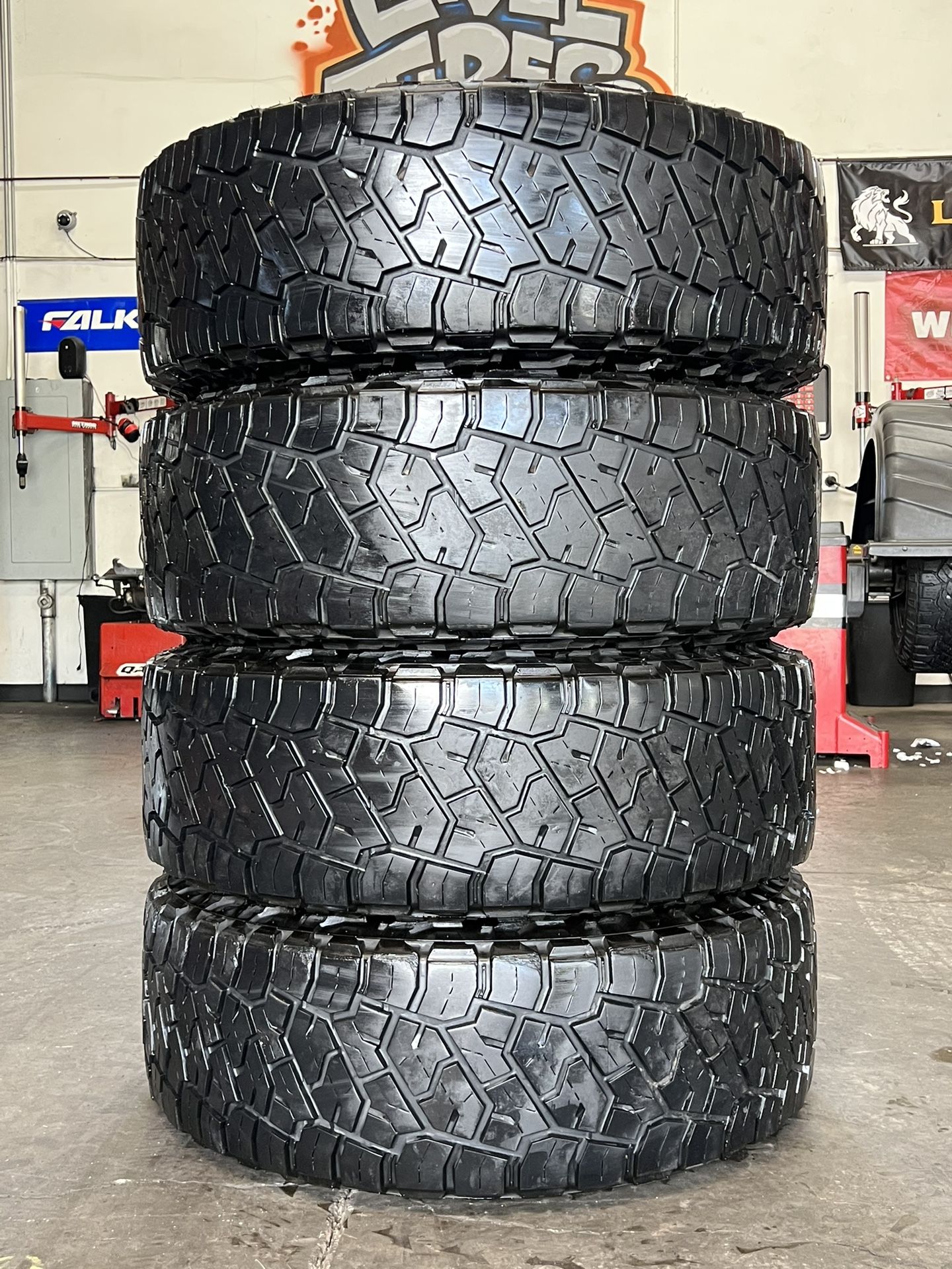 Used Tires 37x12.5r20 Toyo Rt Trail