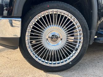 Wraith Chrome Multi-Spoke Custom Wheel with Tire