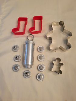 Icing Decorator With 8 Tips, Cookie Cutters