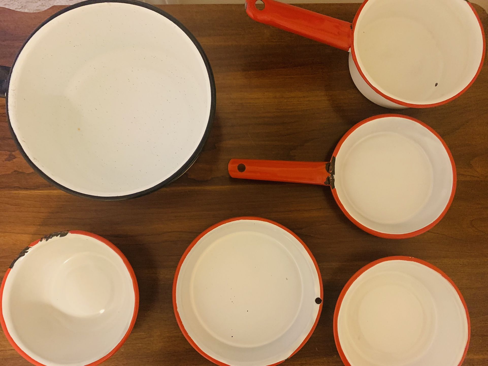 Vintage Enamel Pots And Bowls Primitive 