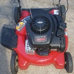 20" YARD MACHINES PUSH MOWER. 