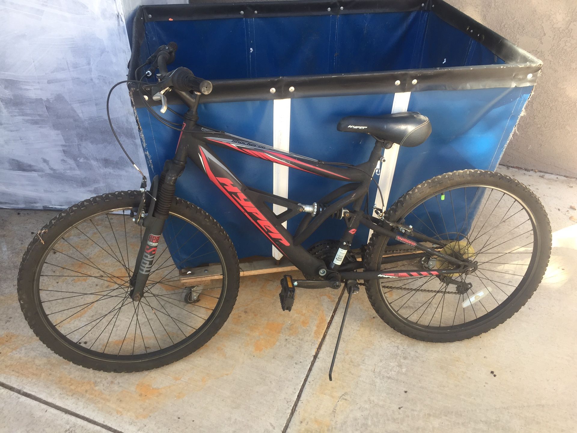 Hyper Shock 26 inch full suspension 18 speed mountain bike