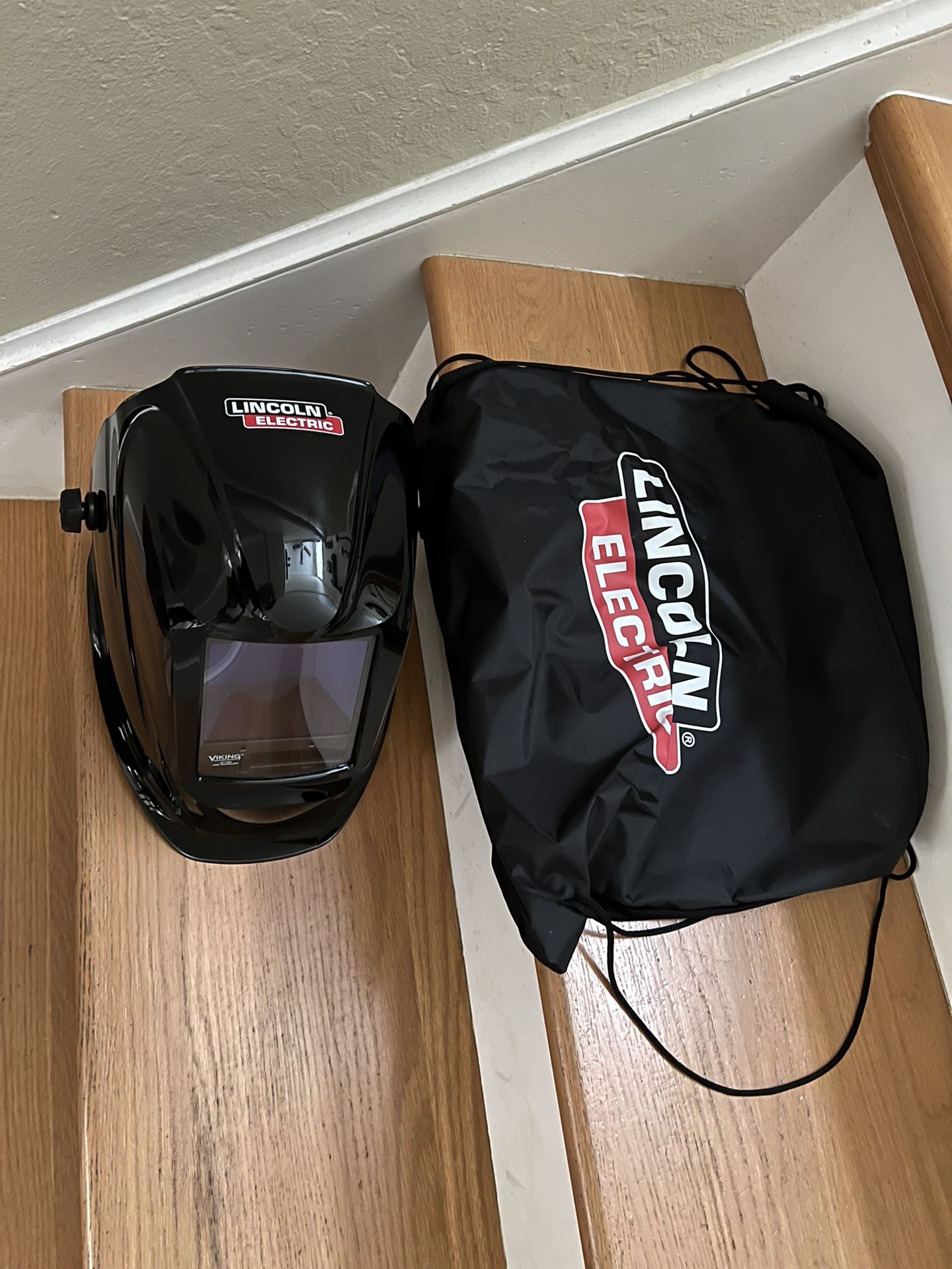 Viking Welding Helmet, Black, 3350 Series Auto Darkening