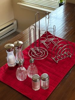 Kitchen: stainless steel bundle