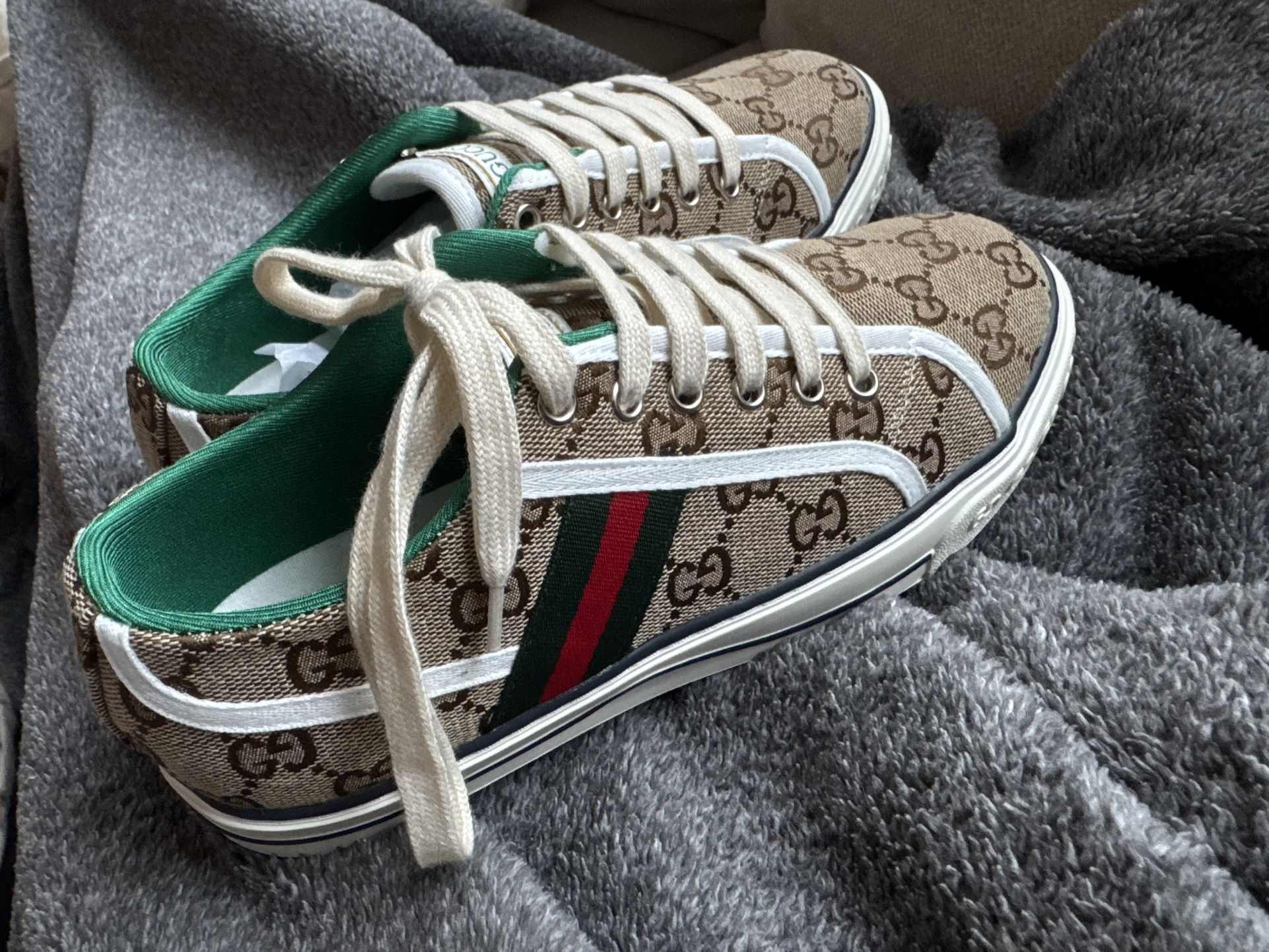 Women’s Gucci Sneakers
