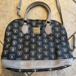  Women's Las Vegas Raiders Dooney & Bourke Saffiano Signature Zip Zip Satchel Purse