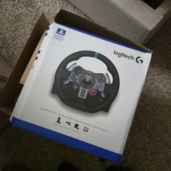LOGITECH G29 RACING WHEEL AND PEDAL