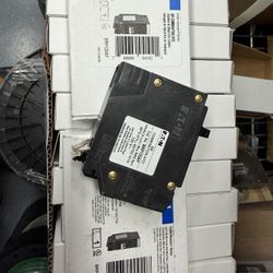 Eaton,Squre D,Siemens Arc Fault Combination Circuit Breakers New 