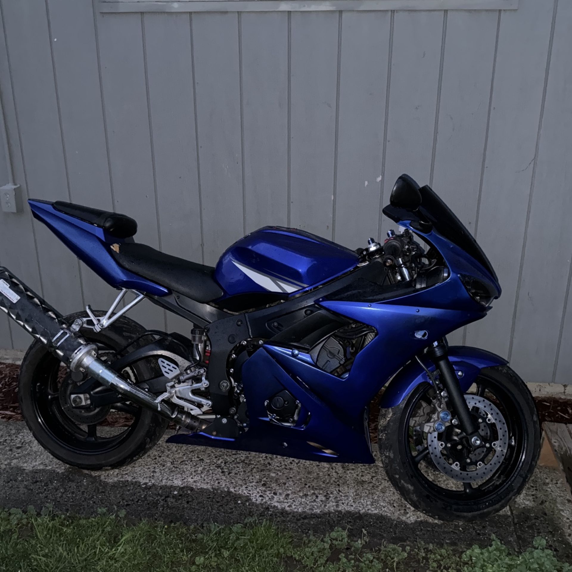 2004 Yamaha R6 Moving Must Sell