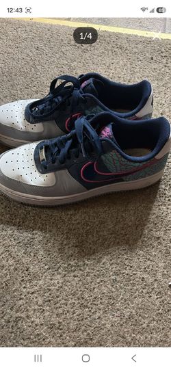 Nike airforce ones women's sneakers size 9.5 used