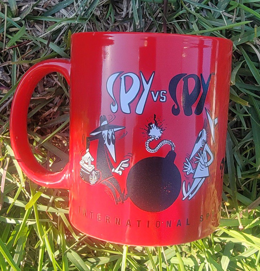 spy vs. spy coffee mug