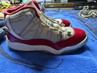 Jordan’s size 2.5 youth